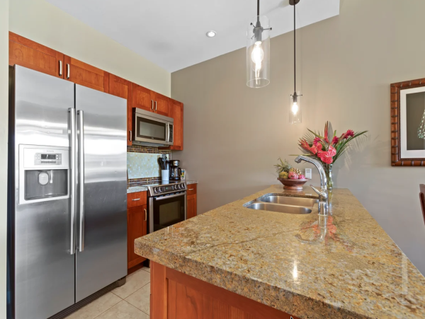 Luxurious Maui Beachfront Villas - Perfect For Families & Groups
